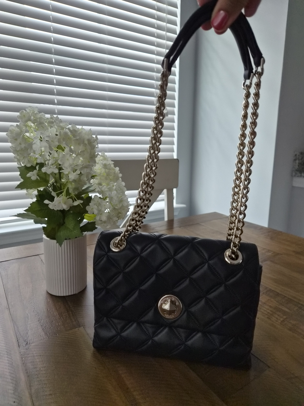 Kate Spade Quilted Black Chain-Handle Shoulder Bag - Elegant Everyday Style